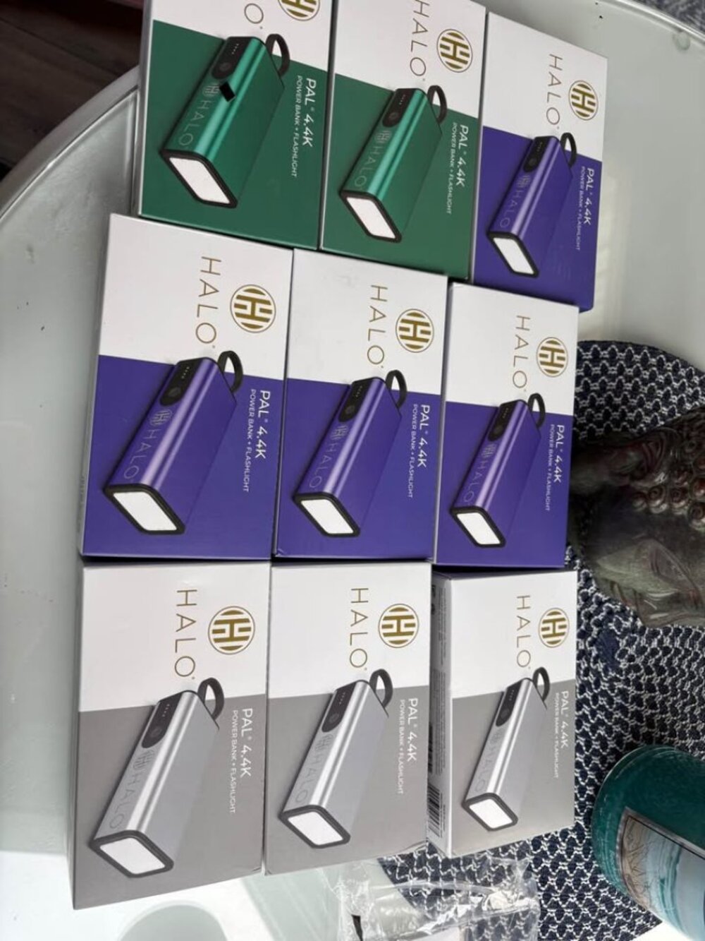 halo power bank and flashlight